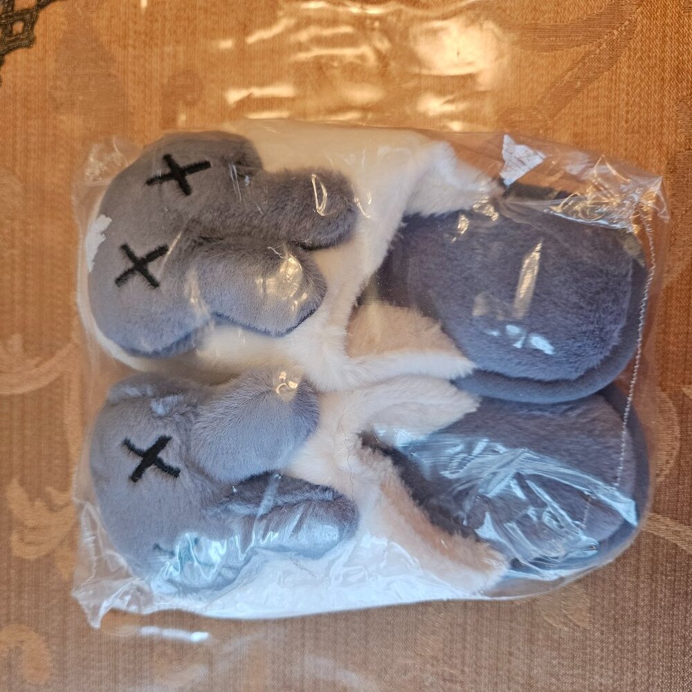 New in Package Childrens Kaws Bunny Slippers